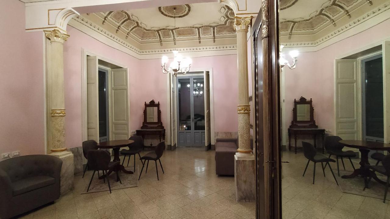 Palazzo Arcidiacono - Luxury Holidays Catania Bagian luar foto
