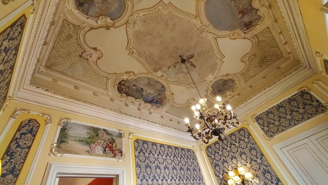 Palazzo Arcidiacono - Luxury Holidays Catania Bagian luar foto