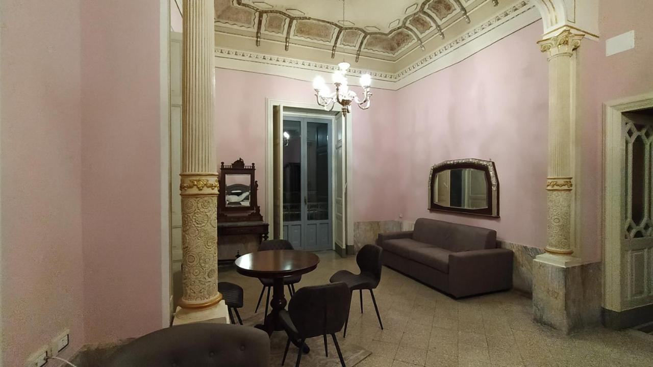 Palazzo Arcidiacono - Luxury Holidays Catania Bagian luar foto