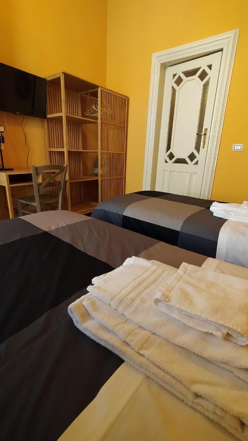 Palazzo Arcidiacono - Luxury Holidays Catania Bagian luar foto
