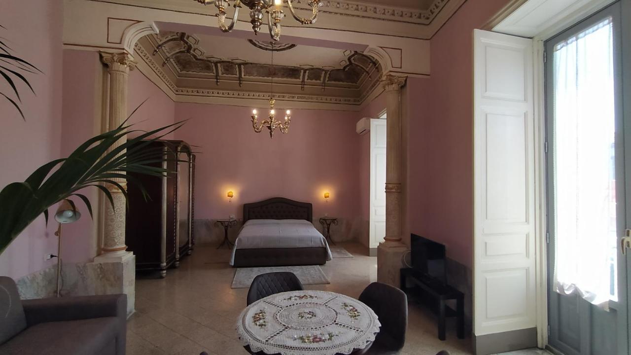 Palazzo Arcidiacono - Luxury Holidays Catania Bagian luar foto