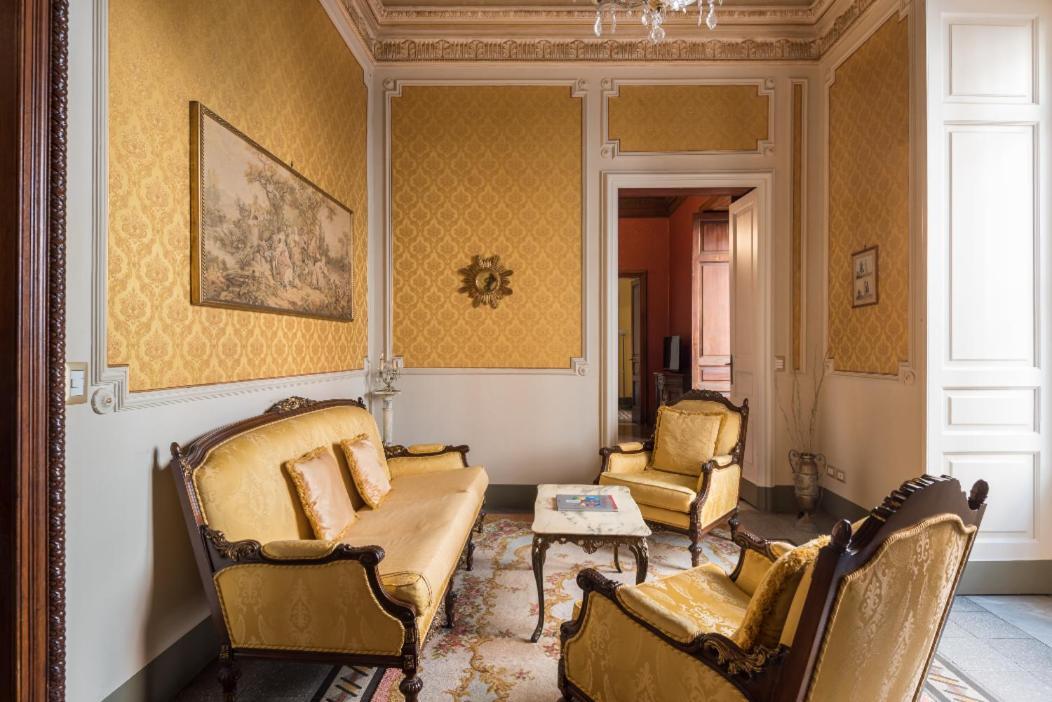Palazzo Arcidiacono - Luxury Holidays Catania Bagian luar foto